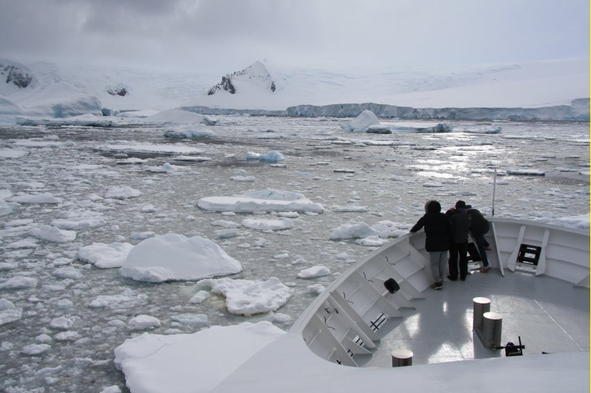 Прохождение сквозь льды в Антарктиде